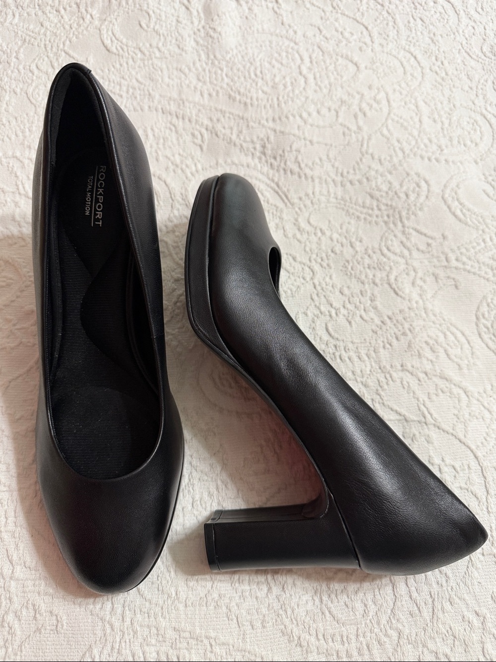 Rockport Heels Size 10.5M Black Rounded Toe Block Platform